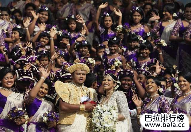 世界上伴娘最多的婚礼：一共有126位伴娘
