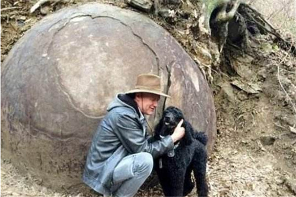 世界上最古老的人造石球，其半径在1.2到1.5米之间