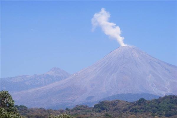 世界上最活跃的十座火山，相当活跃危险极大