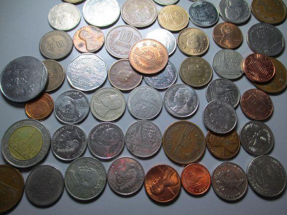 世界上最长的硬币：10代勒硬币长70厘米重9千克