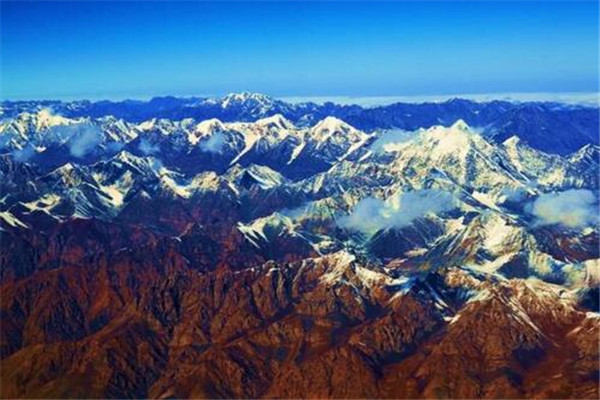 世界最长的山脉是什么：安第斯山脉长达8900千米