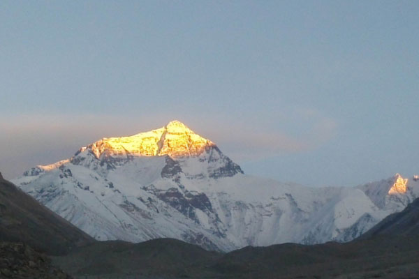 世界最高的雪山：珠穆朗玛峰海拔8848.86米