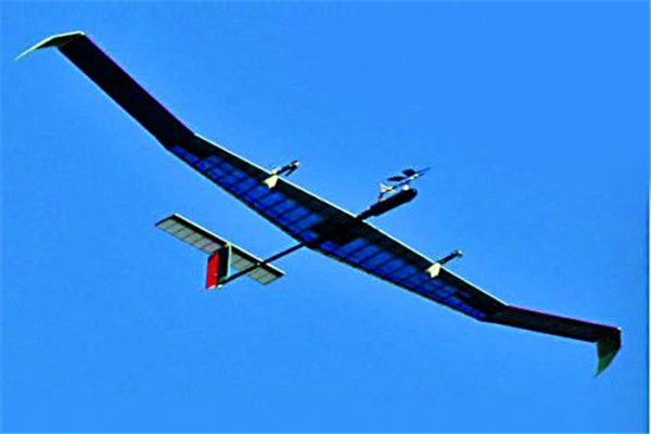 世界上最早的太阳能飞机：太阳高升号重量仅57千克