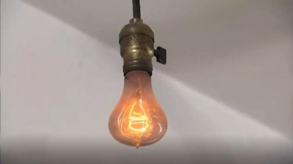 世界上寿命最长的灯泡：竟然整整亮了120年