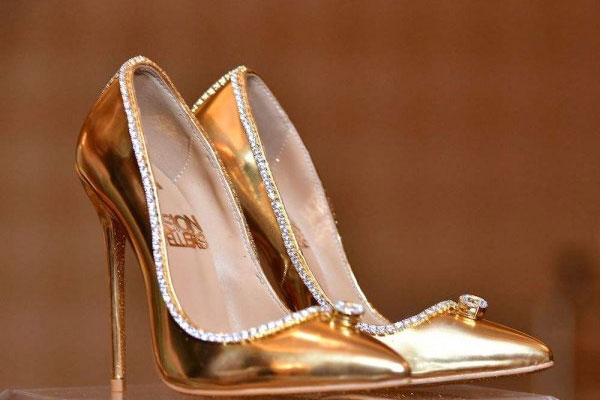 世界上最贵的鞋子排行：第一双售价高达1990万美金