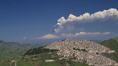 全球10大有名的火山度假胜地：西西里岛上榜