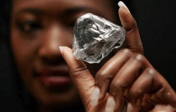 世界上海拔最高的国家：平均海拔千米以上，盛产钻石