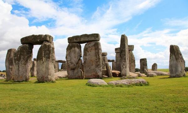 世界上最早的天文台雏形：英国巨石阵有4000多年历史