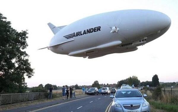 世界上最大的飞行器：Airlander长92米，外形像屁股
