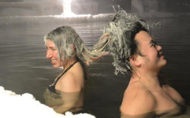 世界上最寒冷的温泉：人只要一出水，头发就冻住了