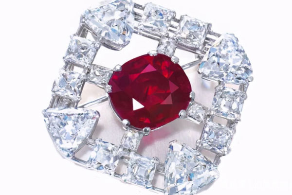 世界十大最贵红宝石排名：日出红宝石拍出3030万美元