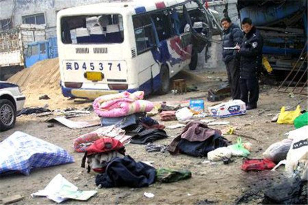 中国最惨的十大车祸：每起均造成严重的伤亡