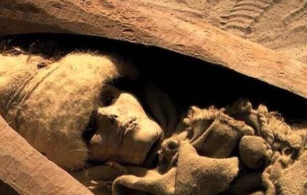 中国出土最漂亮的干尸：沉睡3800年的微笑公主