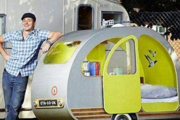 世界上最小的篷车：整体长度2.39米，宽度仅0.79米