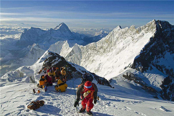 世界海拔最高的地方是哪里：珠穆朗玛峰8848.86米