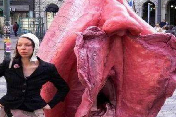 世界上最大的女性生殖器，阴周达到了48.26厘米