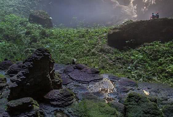 越南世界最大洞穴：韩松洞长达8880米，高达200米
