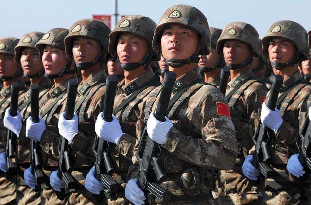 世界十大陆军排行榜：美国稳居榜首，中国第二