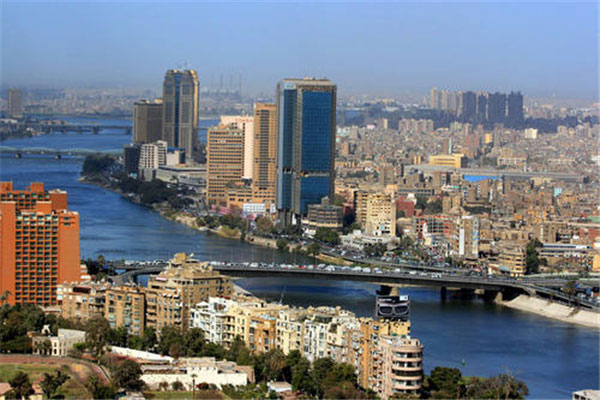 位于三大洲交界处的国家：埃及，连接欧亚非的交通要塞