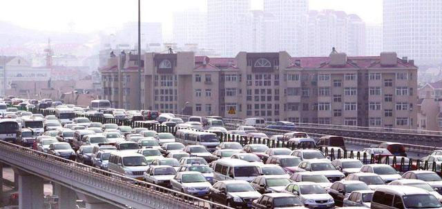 我国堵车最严重的城市：重庆的堵车状况赫赫有名