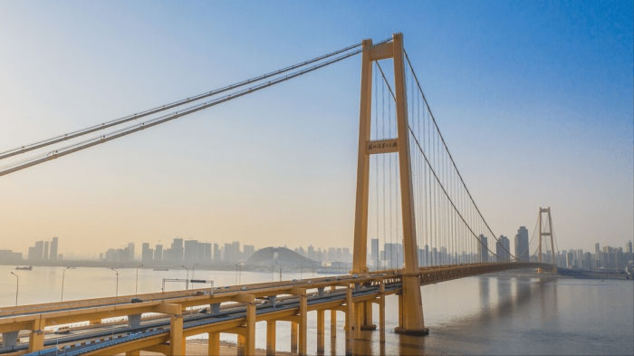 中国跨度最大的大桥：主桥长达1700米没有桥墩