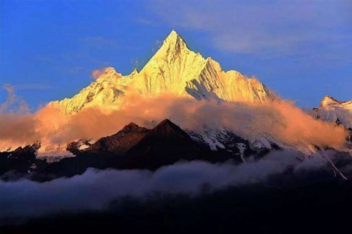 中国境内十大最高山峰排行榜，珠穆朗玛峰一枝独秀
