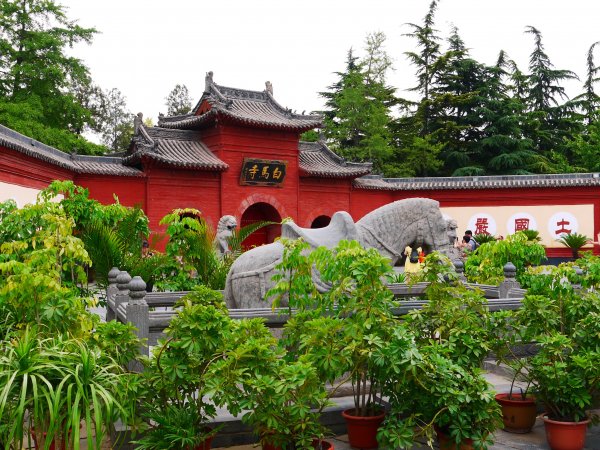 中国第一座佛教寺院是哪一座？
