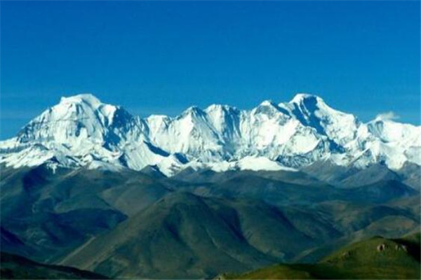 世界第一到第十高峰，世界十大最高的山峰