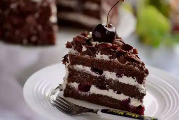 全球十大著名甜点排行榜，第二象征爱和幸福，年轮蛋糕上榜