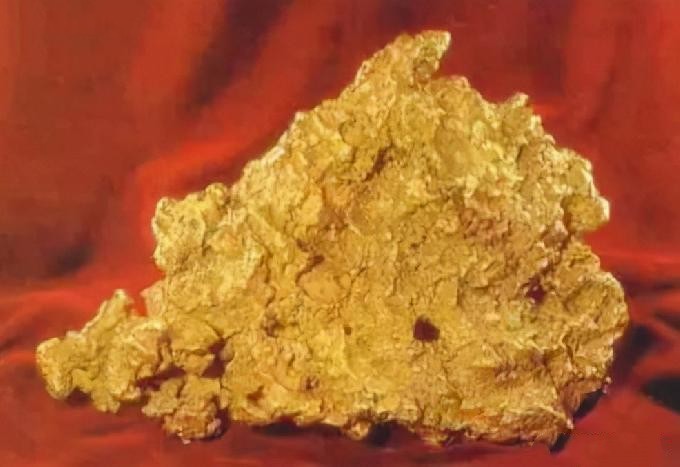 世界上最大的天然黄金前五名，“迦南”金块重达60.82公斤