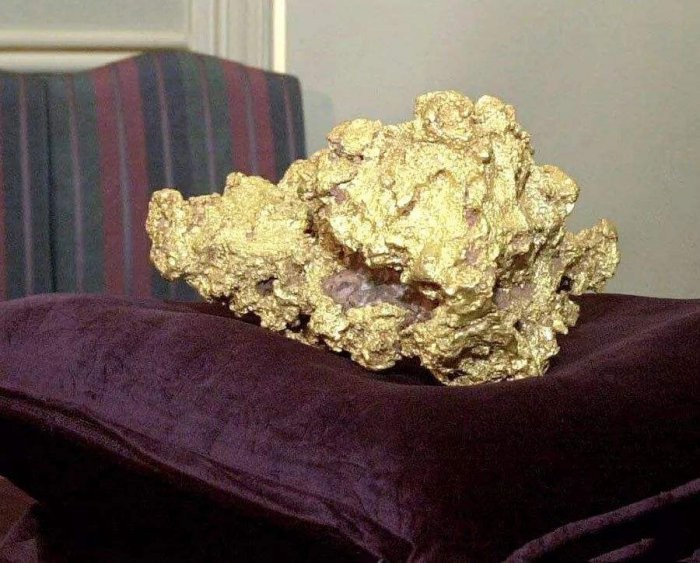 世界上最大的天然黄金前五名，“迦南”金块重达60.82公斤
