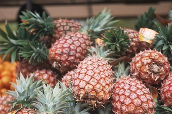 九种最常见有刺的黄色水果，榴莲刺角瓜菠萝全上榜