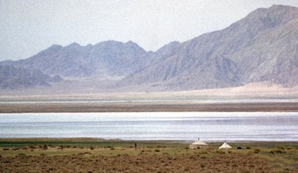 地球上10个最低的地方：吐鲁番盆地第三，死海居榜首