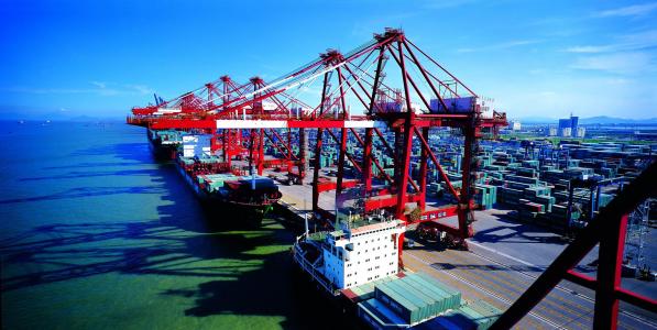 世界最繁忙的10大港口 中国港口占据了七个